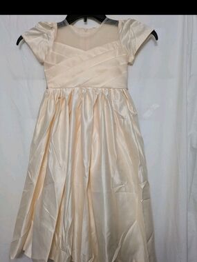 Girls Champagne Satin Flower Girl Formal Dress Size 120 (6–7) Wedding NEW
